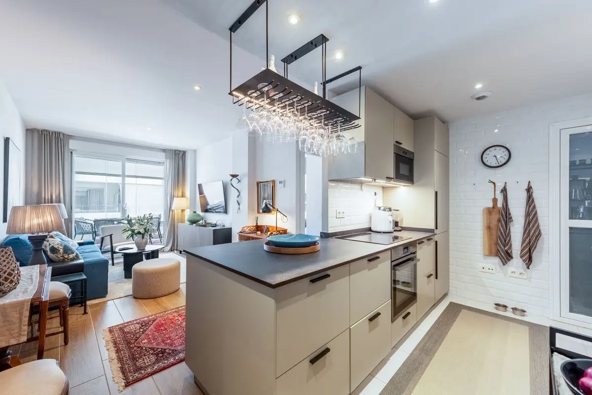 Middle Floor Apartment for sale in La Campana — photo 1