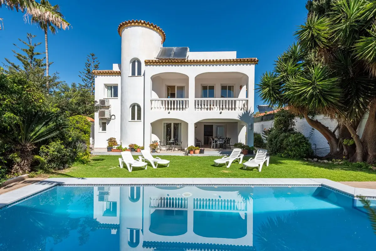 Detached Villa for sale in San Pedro de Alcántara — photo 1
