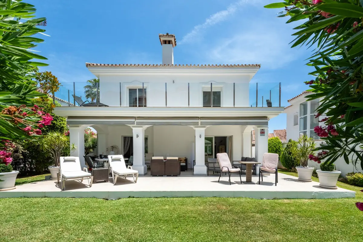Detached Villa for sale in Atalaya — photo 1