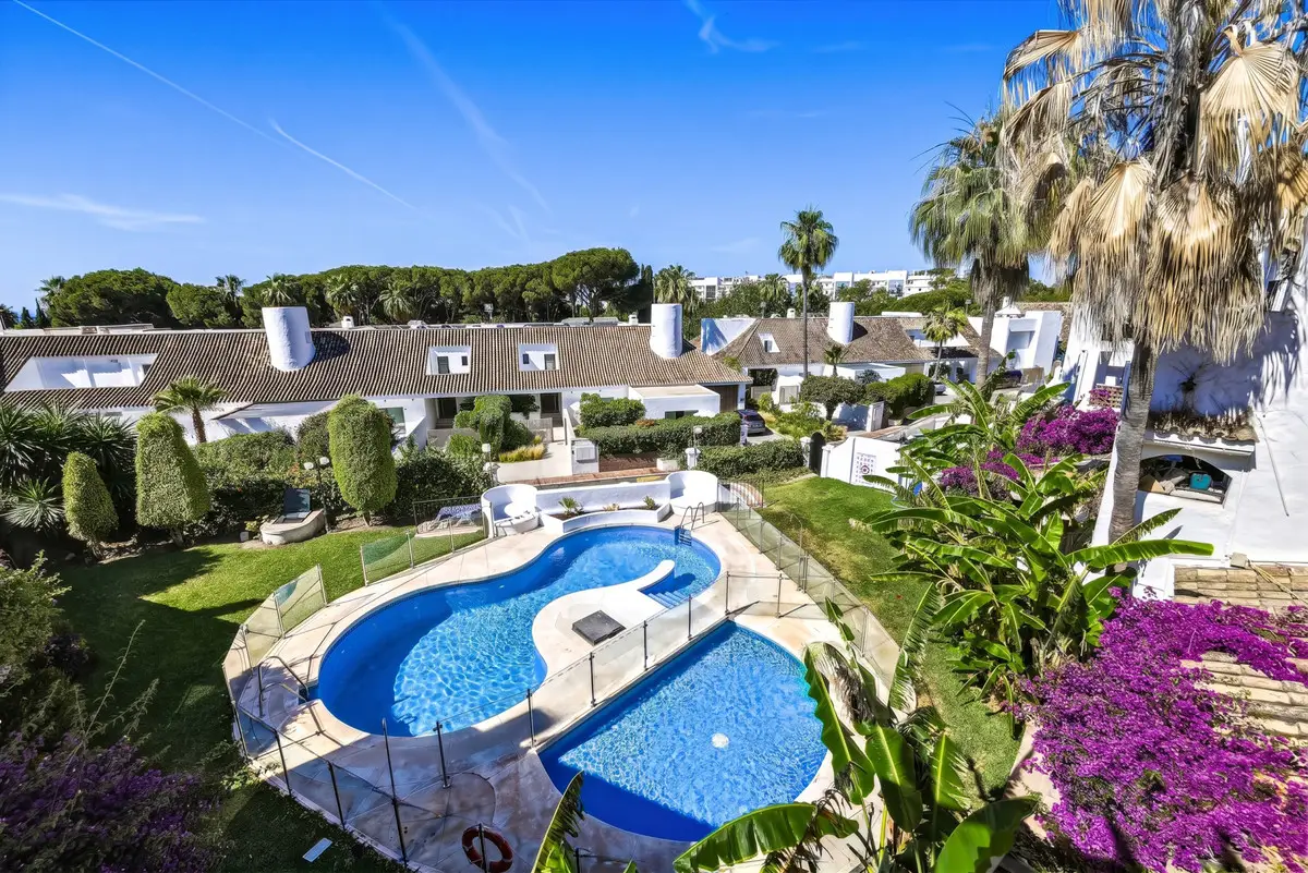 Penthouse Duplex for sale in Puerto Banús — photo 1