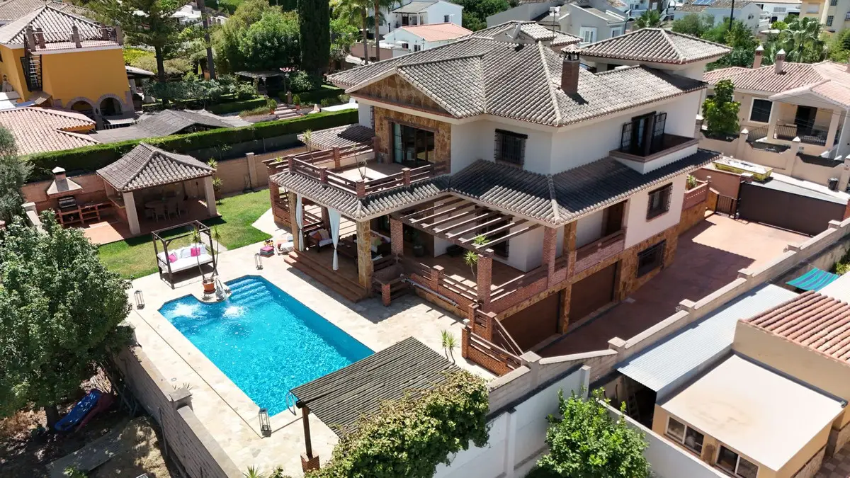 Detached Villa for sale in Alhaurín de la Torre — photo 1
