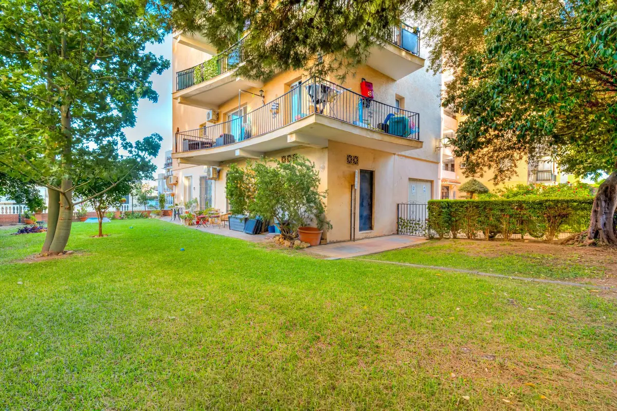 Ground Floor Apartment for sale in Fuengirola — photo 1