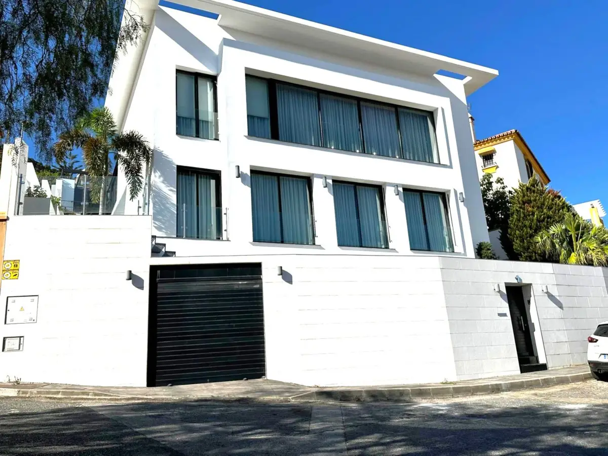 Detached Villa for sale in Alhaurín de la Torre — photo 1