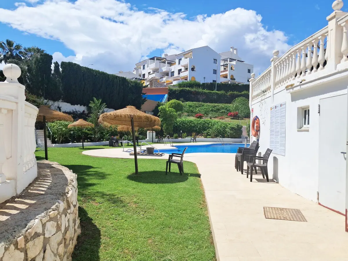 Middle Floor Apartment for sale in Benalmadena Costa — photo 1