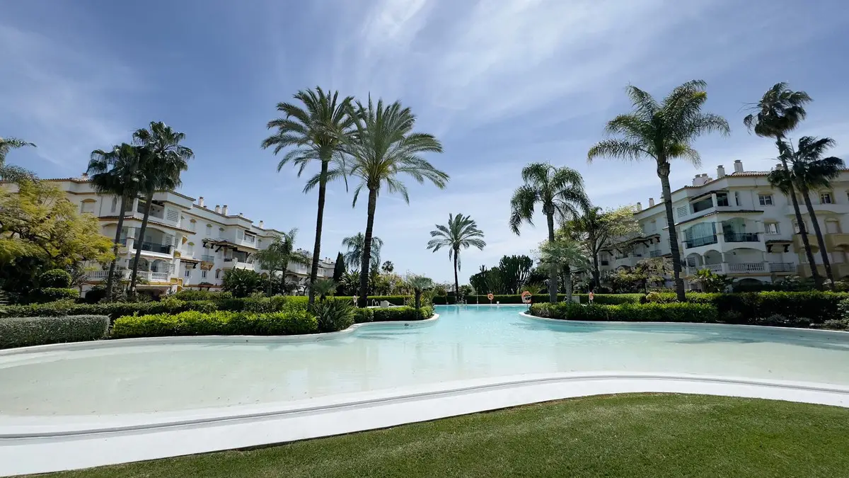 Ground Floor Apartment for sale in Marbella — photo 1