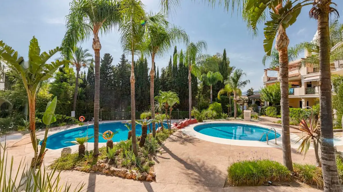 Ground Floor Apartment for sale in Nueva Andalucía — photo 1