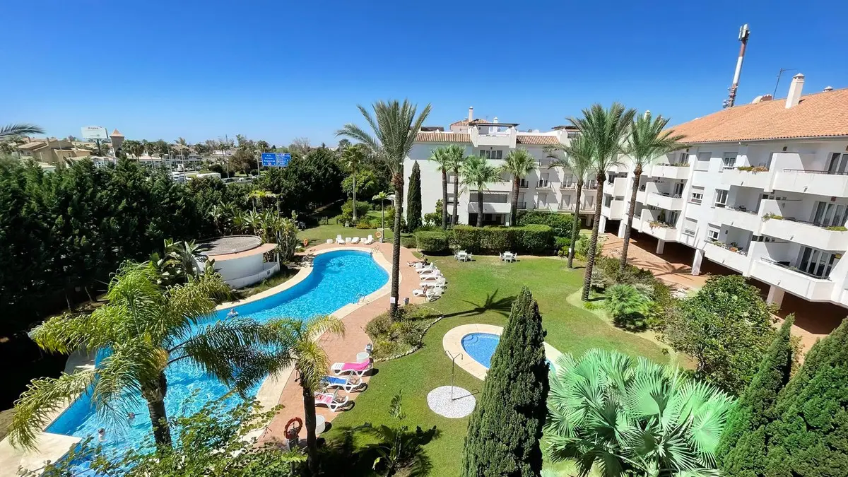 Penthouse Duplex for sale in Nueva Andalucía — photo 1