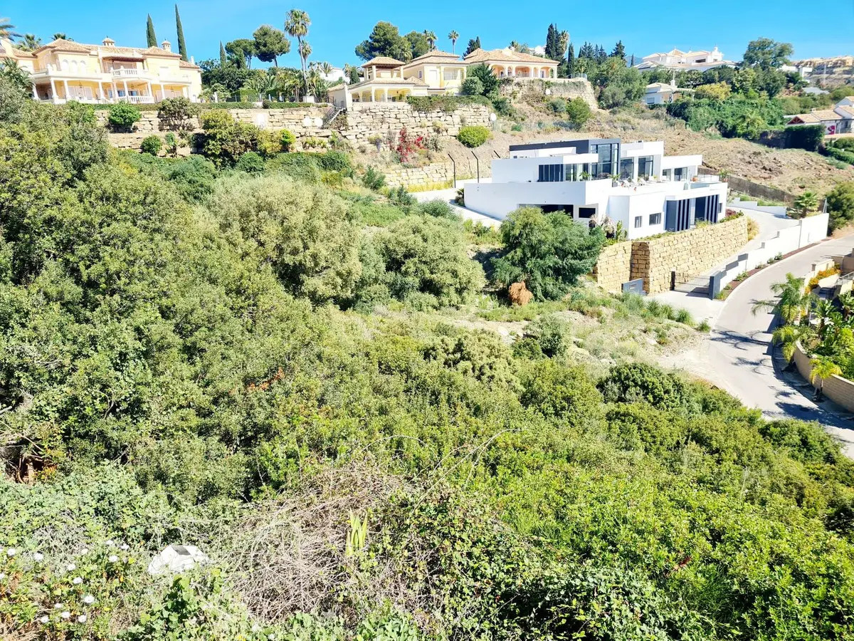 Residential Plot for sale in Benahavís — photo 1