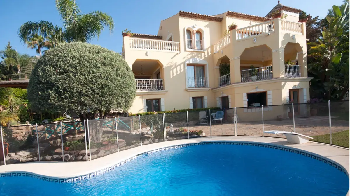Detached Villa for sale in Sierra Blanca — photo 1