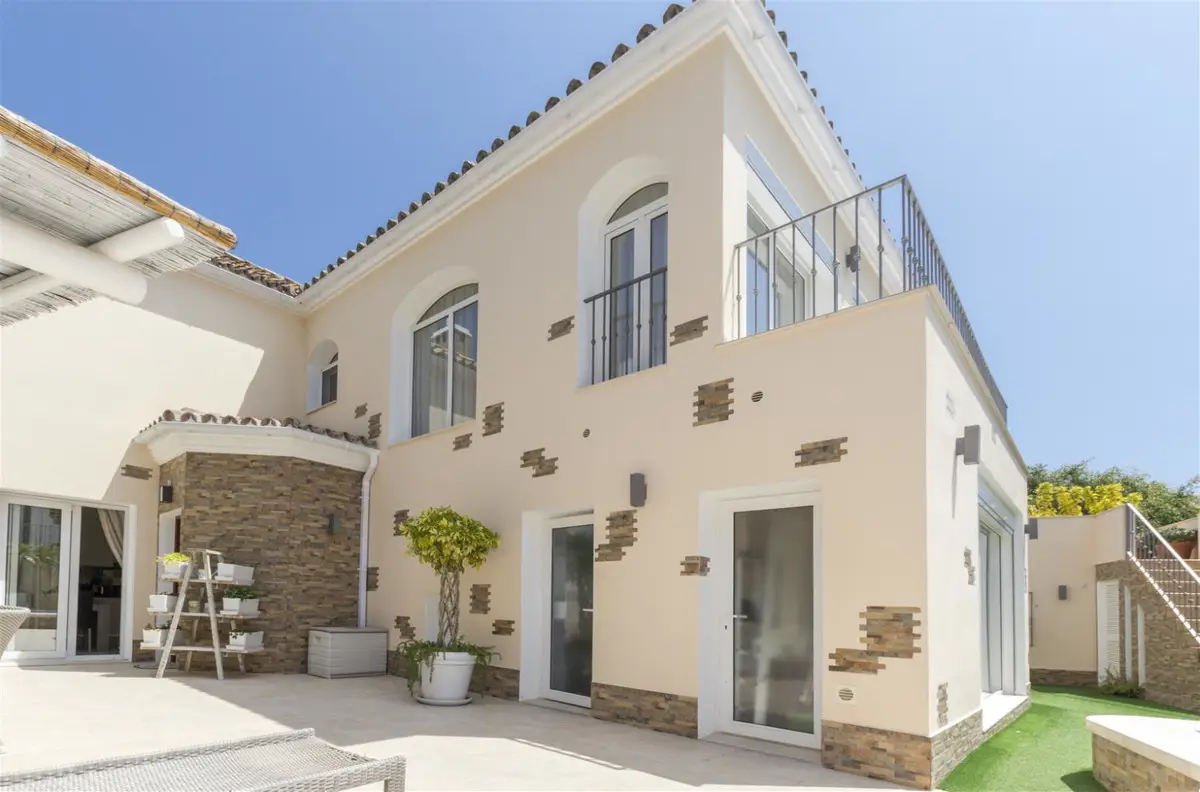 Detached Villa for sale in San Pedro de Alcántara — photo 1