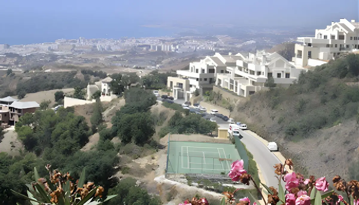 Middle Floor Apartment for sale in Altos de los Monteros — photo 1