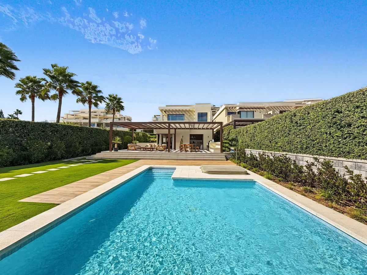 Detached Villa for sale in New Golden Mile — photo 1