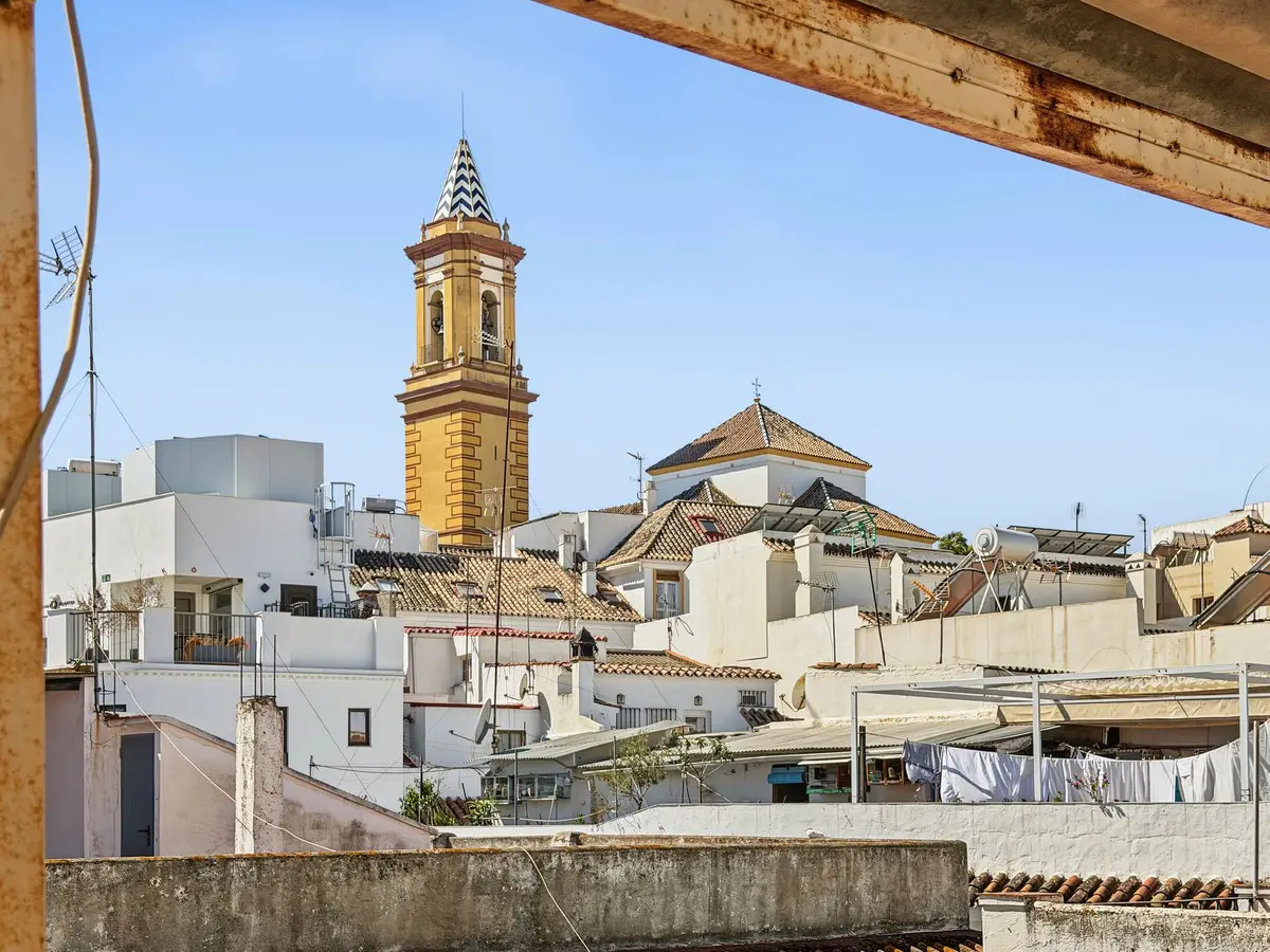 Semi-Detached House for sale in Estepona — photo 1