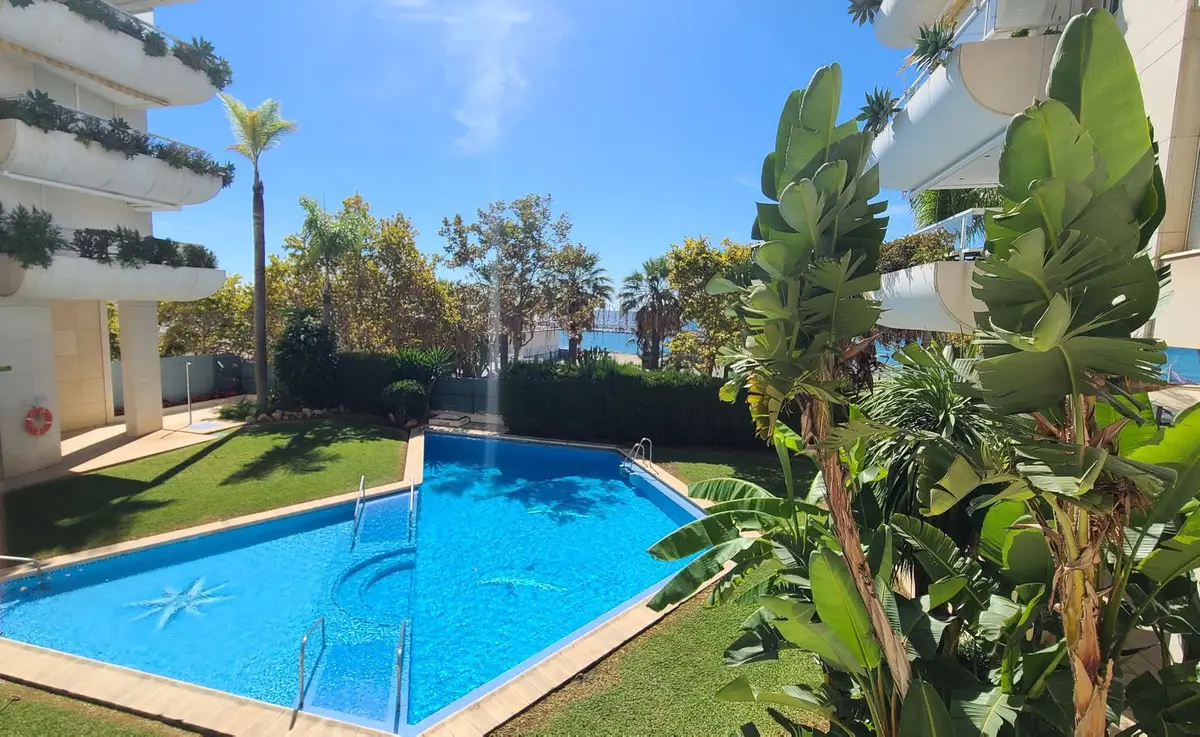 Middle Floor Apartment for sale in Marbella — photo 1