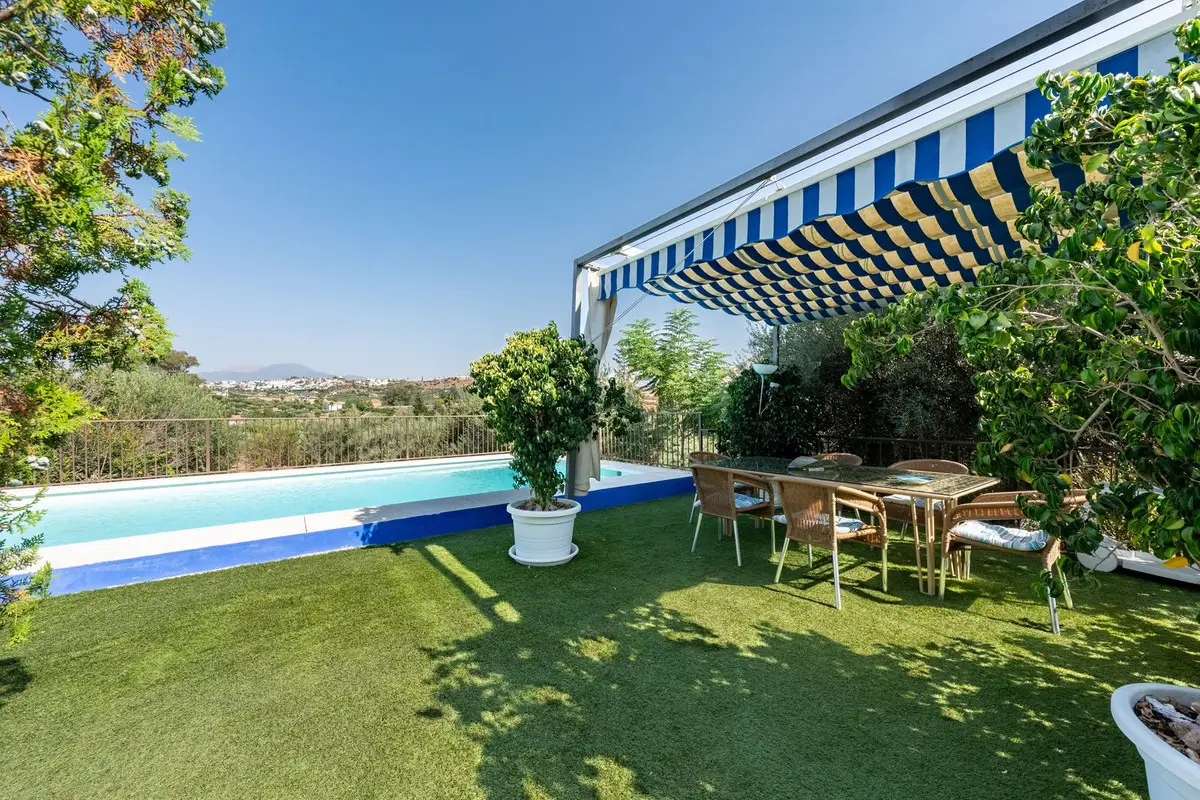 Finca - Cortijo for sale in Coín — photo 1