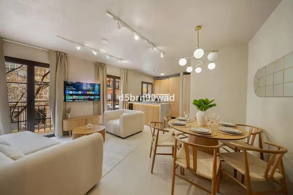 Middle Floor Apartment for sale in Marbella — photo 1