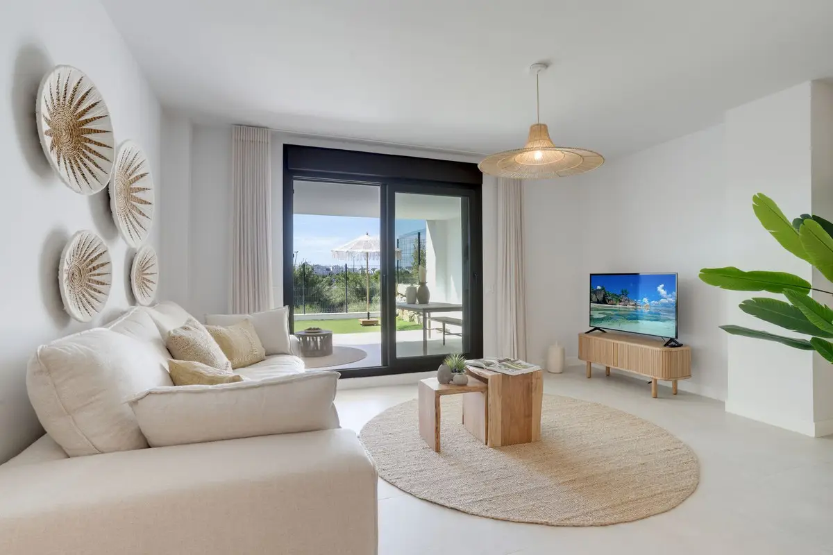 Ground Floor Apartment for sale in Estepona — photo 1