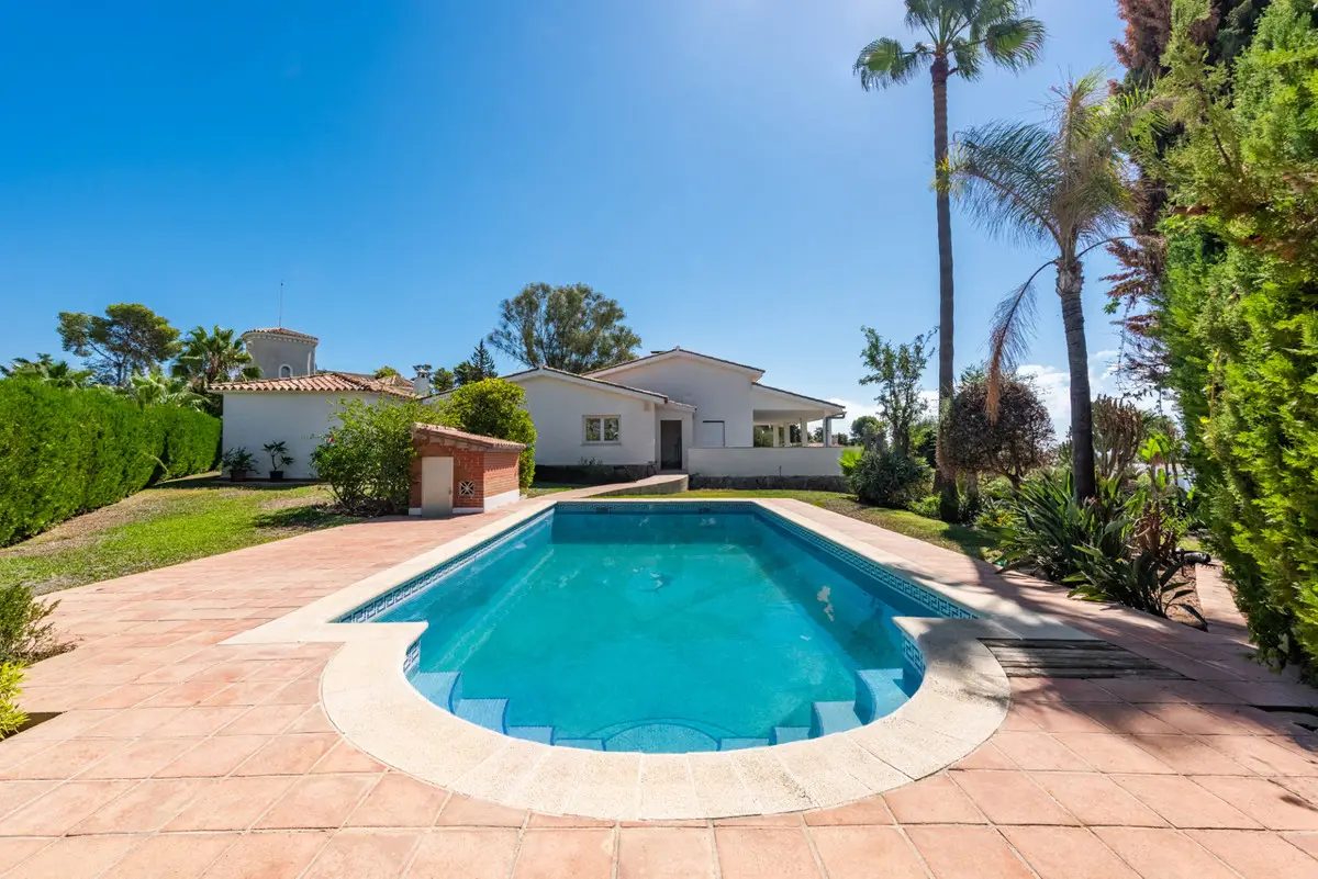 Detached Villa for sale in Atalaya — photo 1