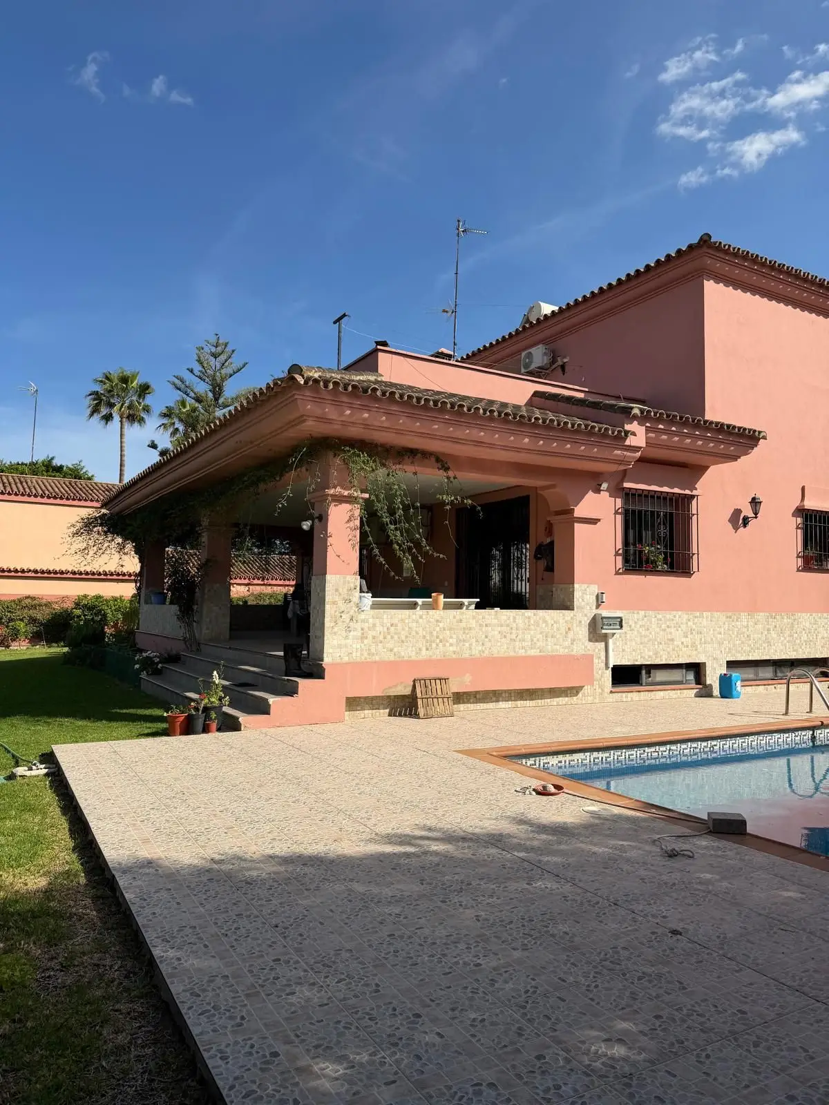 Detached Villa for sale in Casares Playa — photo 1