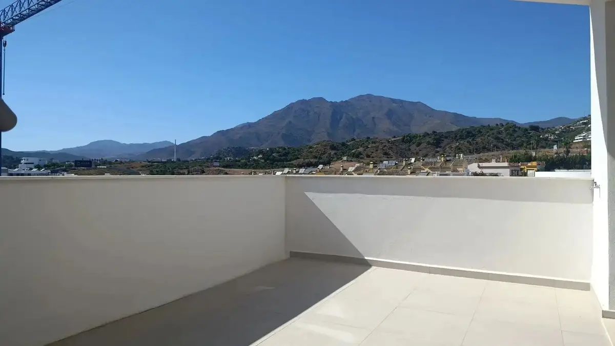 Penthouse Duplex for sale in Estepona — photo 1