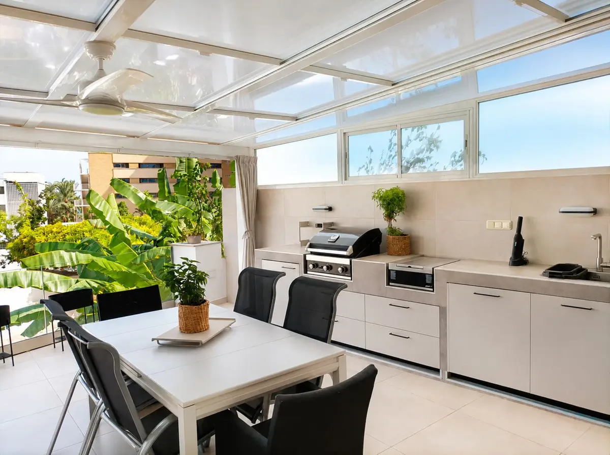 Middle Floor Apartment for sale in Torremolinos — photo 1