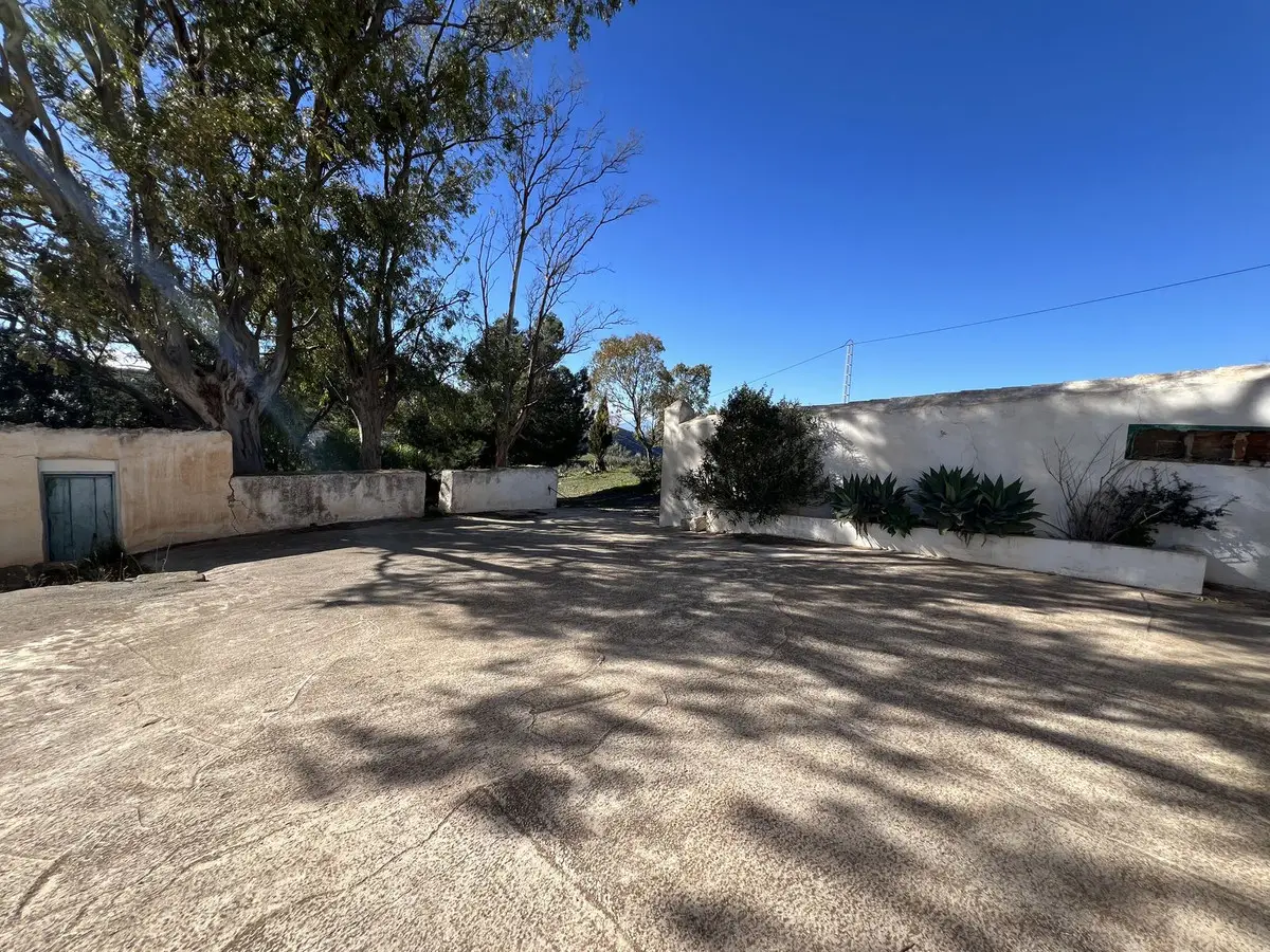Finca - Cortijo for sale in Casabermeja — photo 1