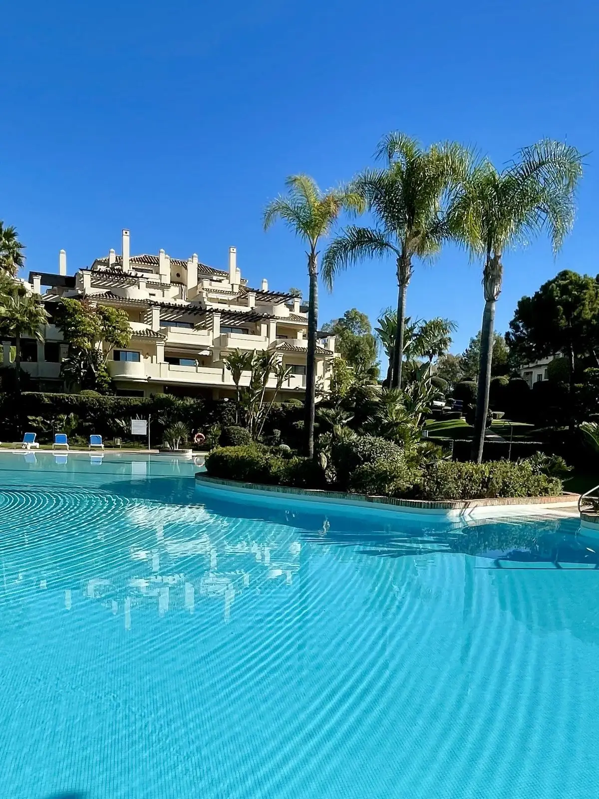 Penthouse Duplex for sale in Benahavís — photo 1