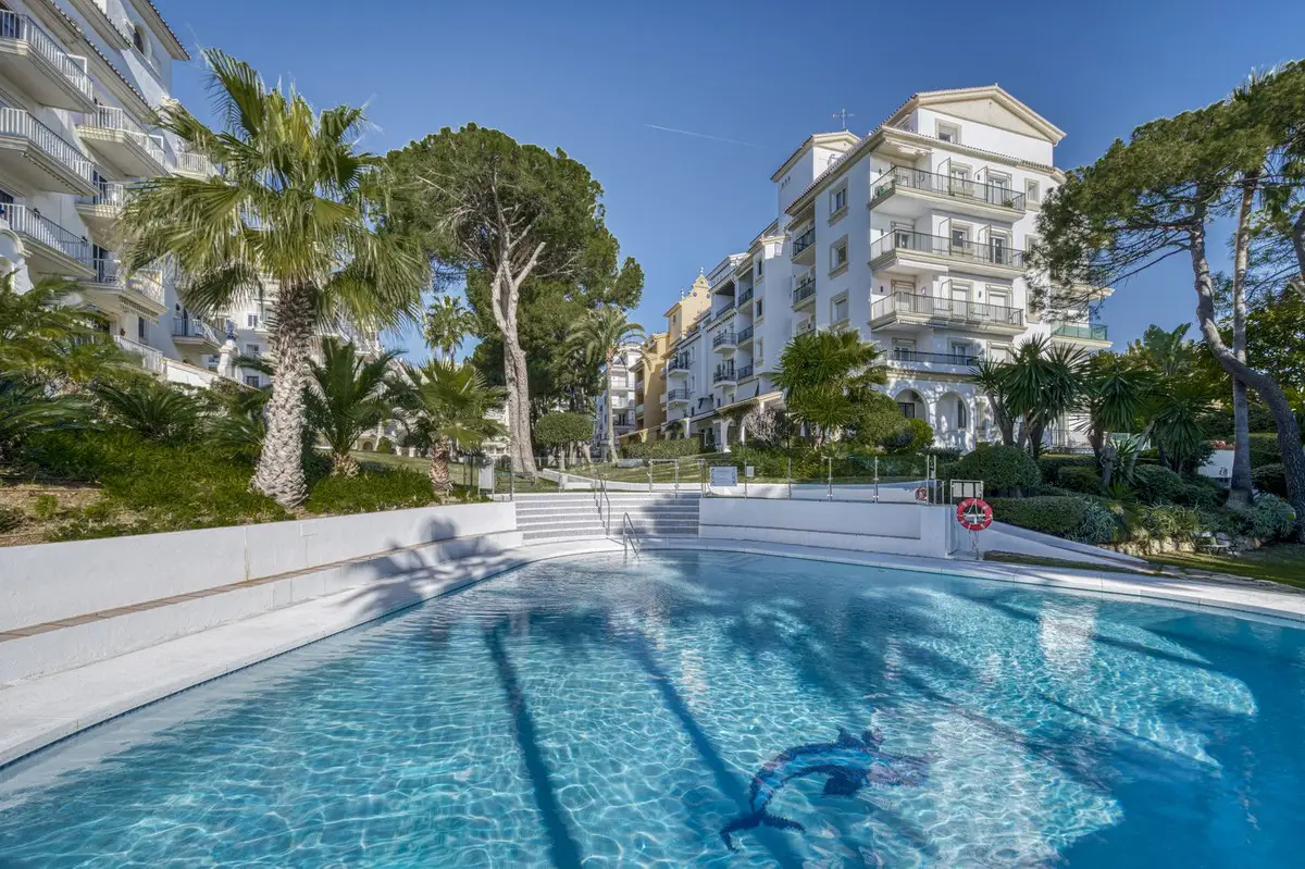 Ground Floor Apartment for sale in Puerto Banús — photo 1