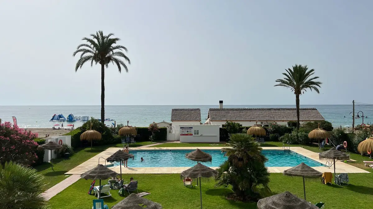 Middle Floor Apartment for sale in La Cala de Mijas — photo 1