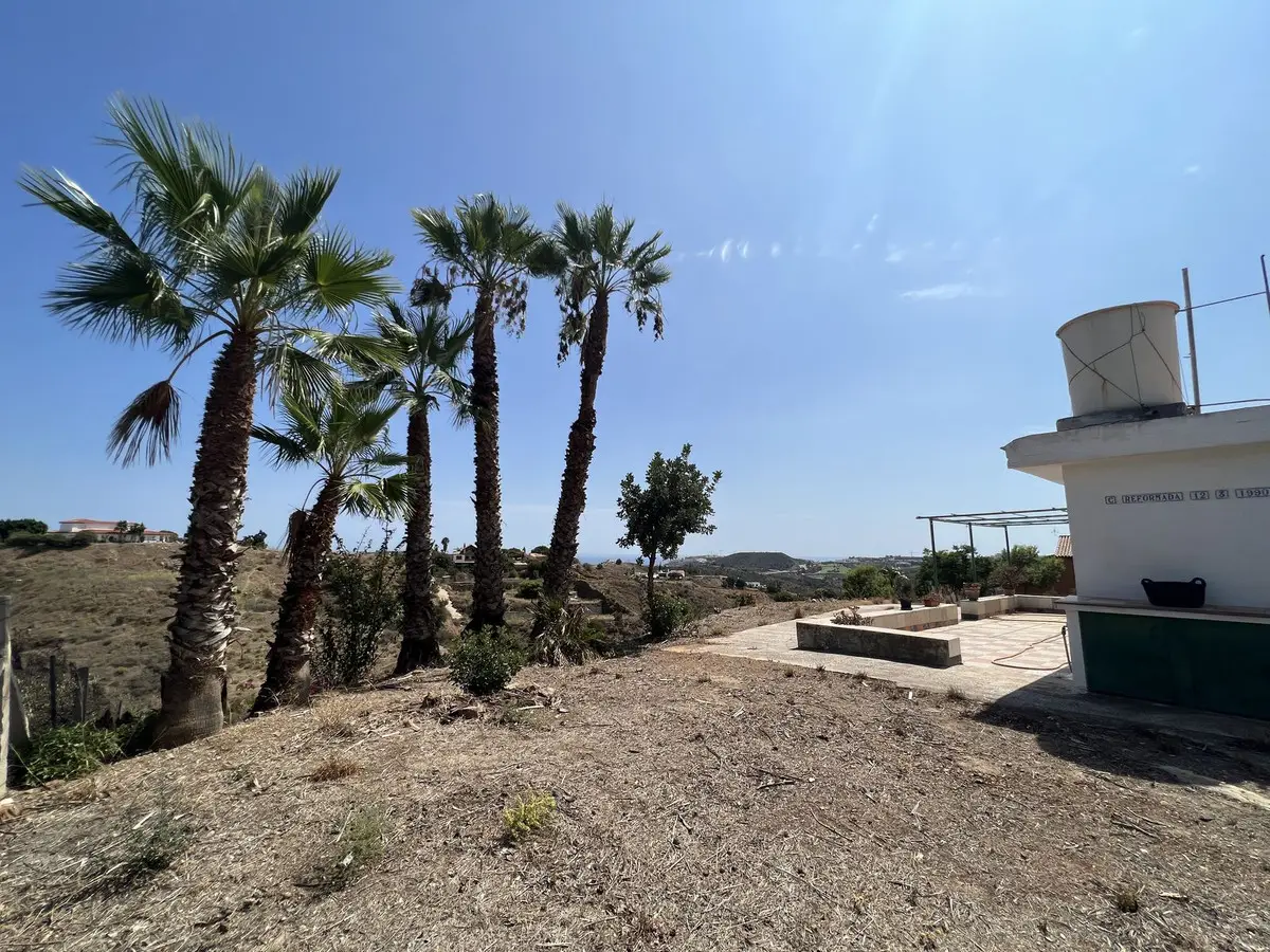 Finca - Cortijo for sale in La Cala de Mijas — photo 1