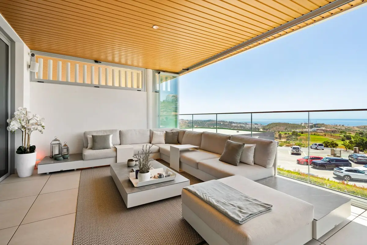 Middle Floor Apartment for sale in Calanova Golf — photo 1