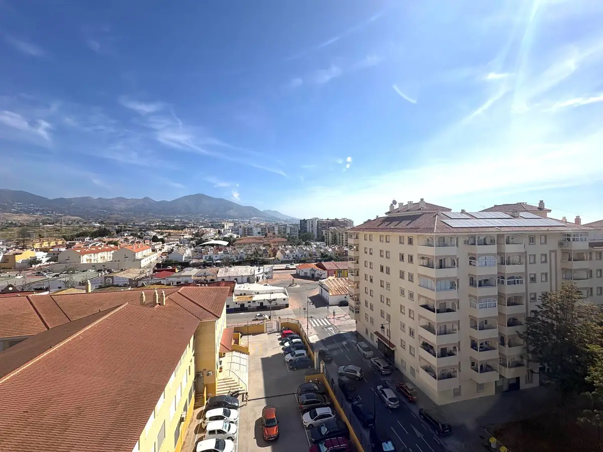 Top Floor Apartment for sale in Fuengirola — photo 1