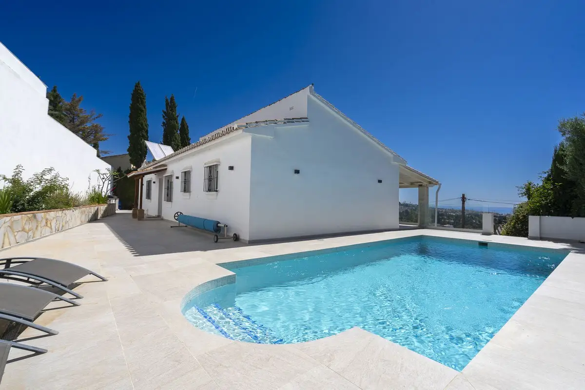 Detached Villa for sale in La Cala de Mijas — photo 1