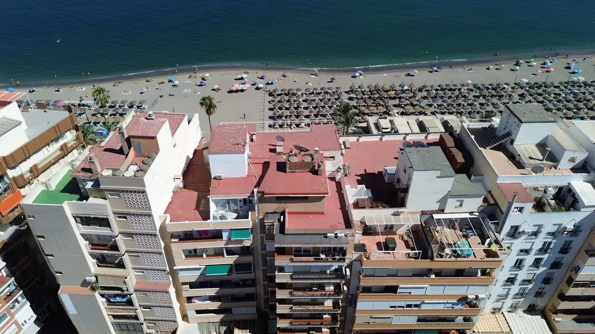 Middle Floor Apartment for sale in Fuengirola — photo 1