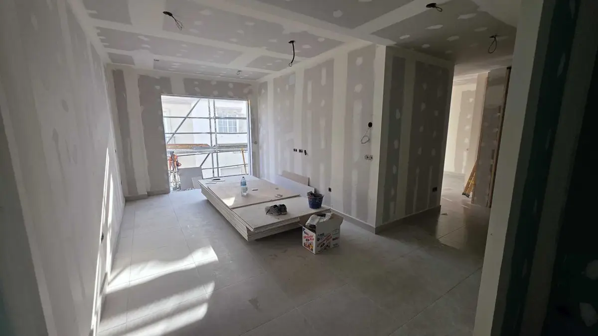 Middle Floor Apartment for sale in Fuengirola — photo 1