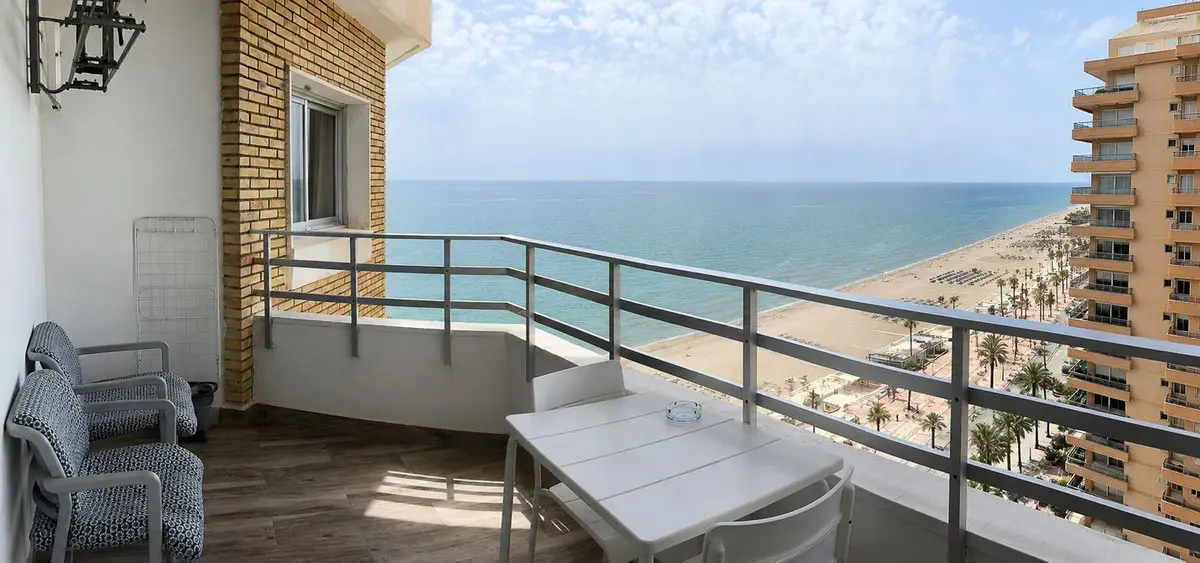 Middle Floor Apartment for sale in Fuengirola — photo 1