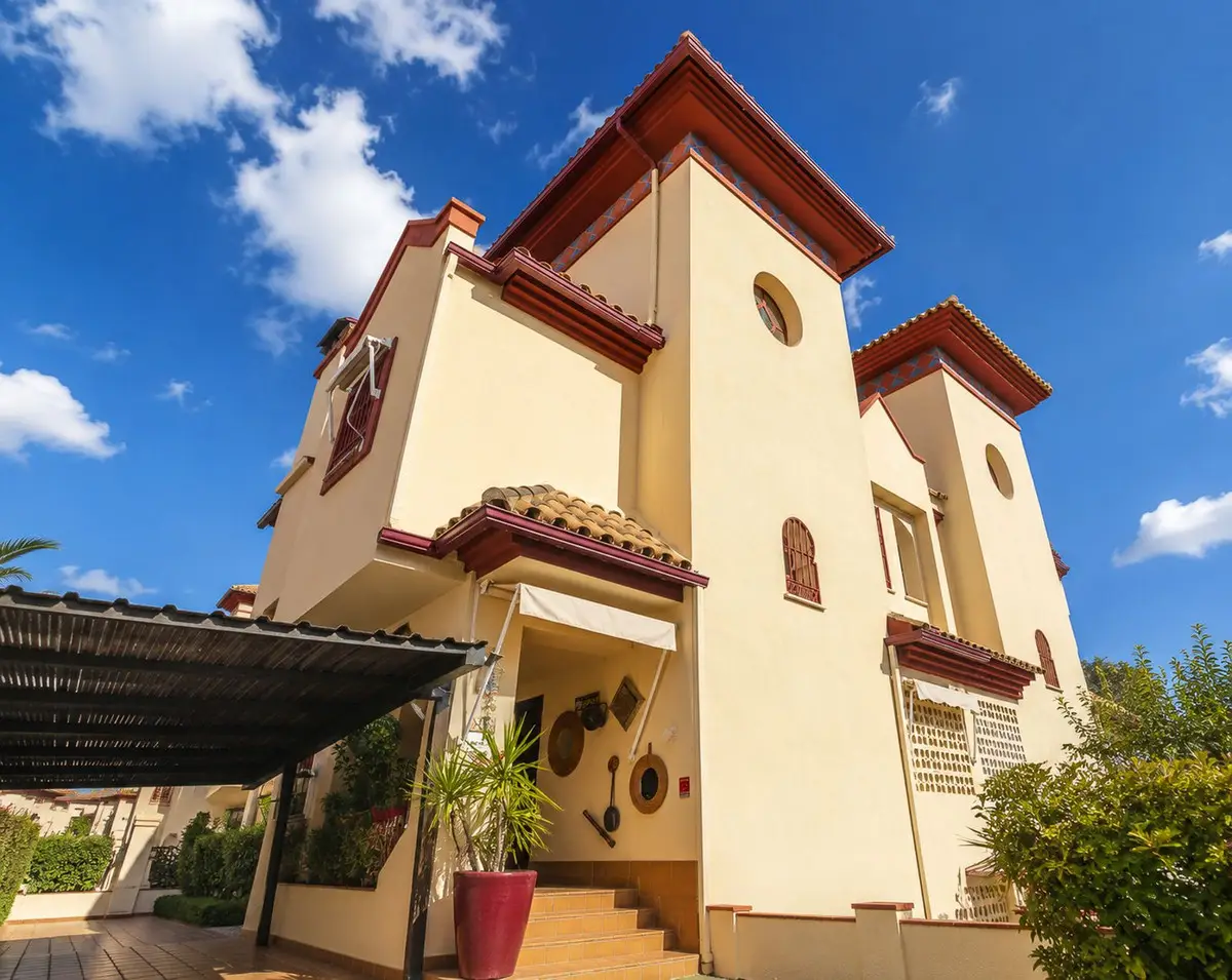 Maison de ville à vendre à Torrequebrada — photo 1