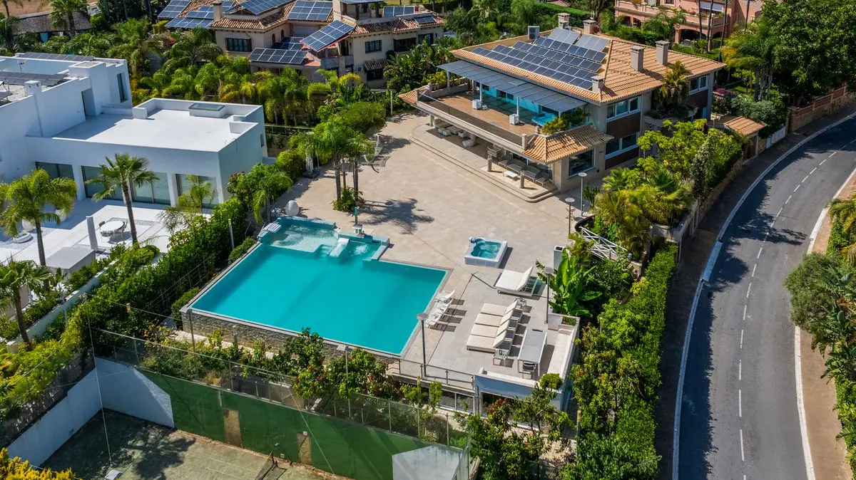 Detached Villa for sale in Bahía de Marbella — photo 1