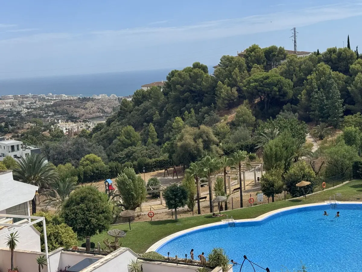 Middle Floor Apartment for sale in Benalmadena — photo 1