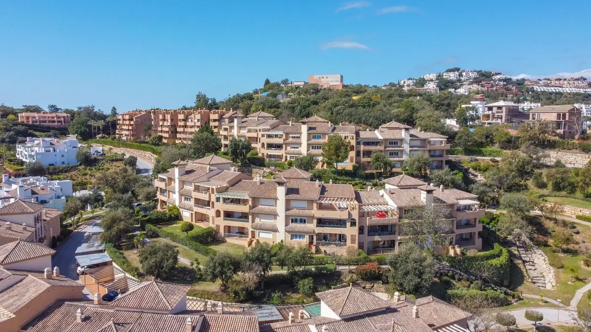 Ground Floor Apartment for sale in Elviria — photo 1