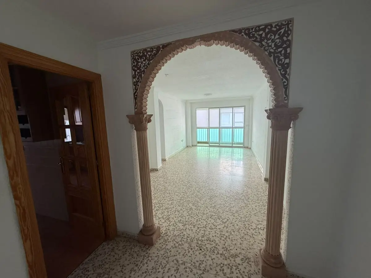 Ground Floor Apartment for sale in Estepona — photo 1