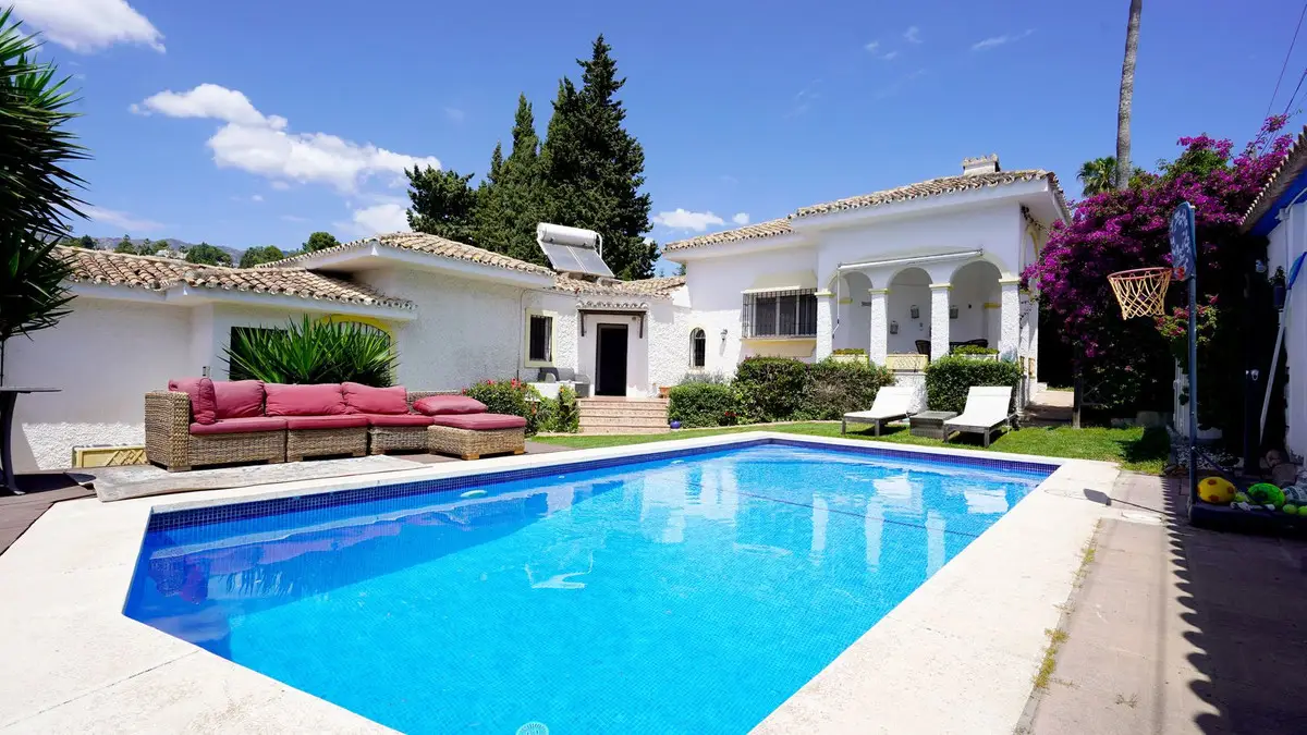 Detached Villa for sale in Sierrezuela — photo 1