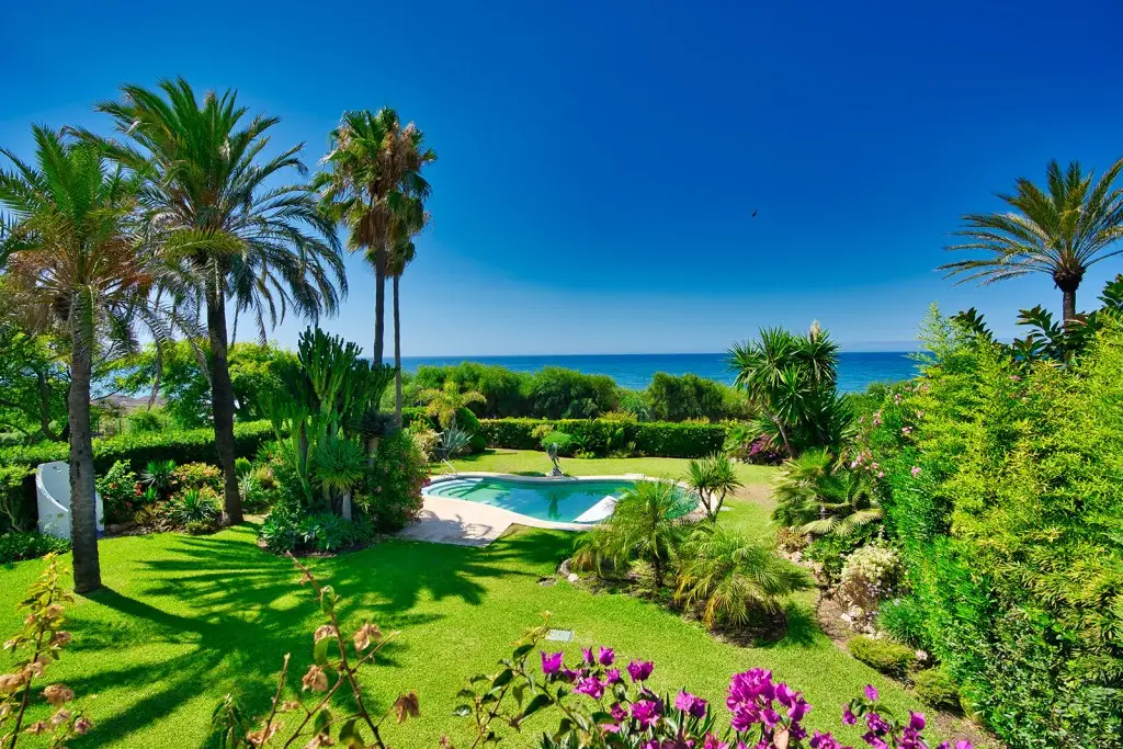 Detached Villa for sale in Marbella — photo 1