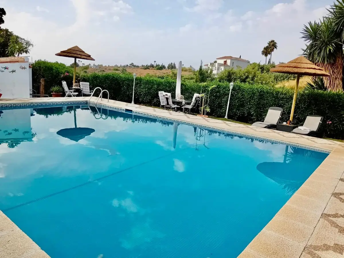 Townhouse for sale in Estepona — photo 1