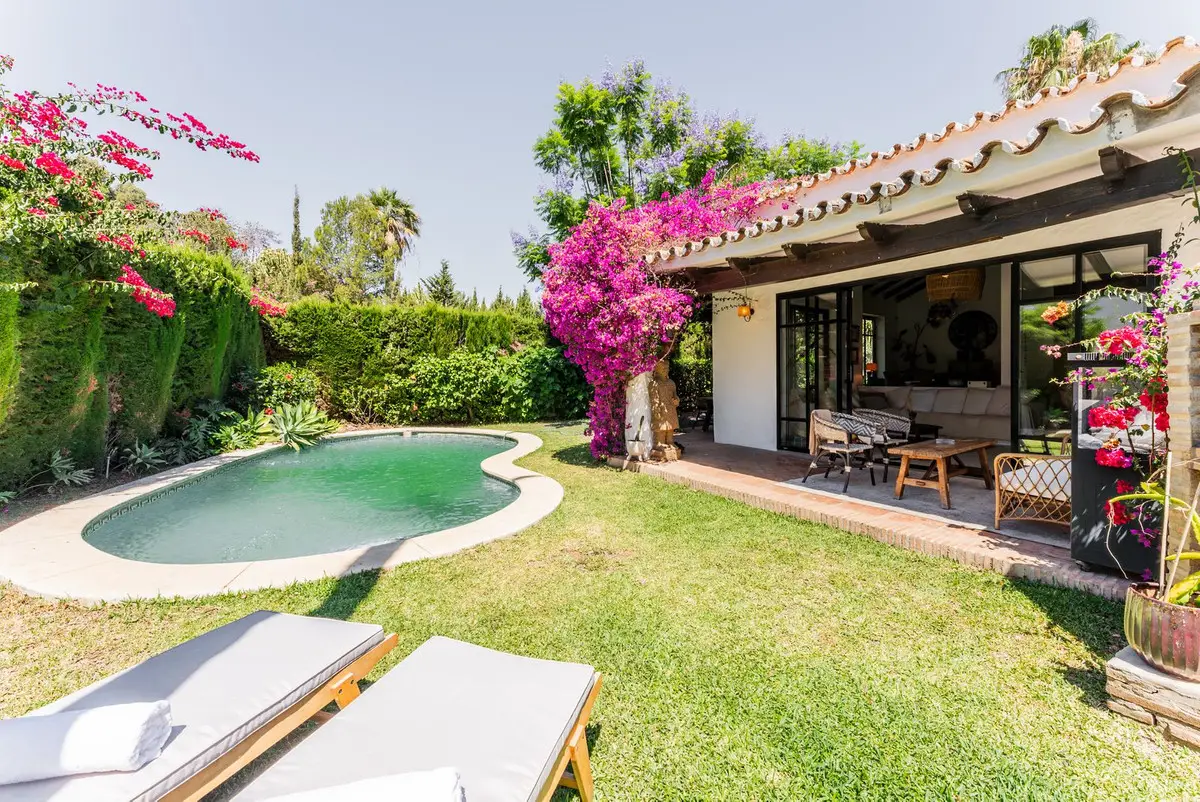 Detached Villa for sale in Atalaya — photo 1