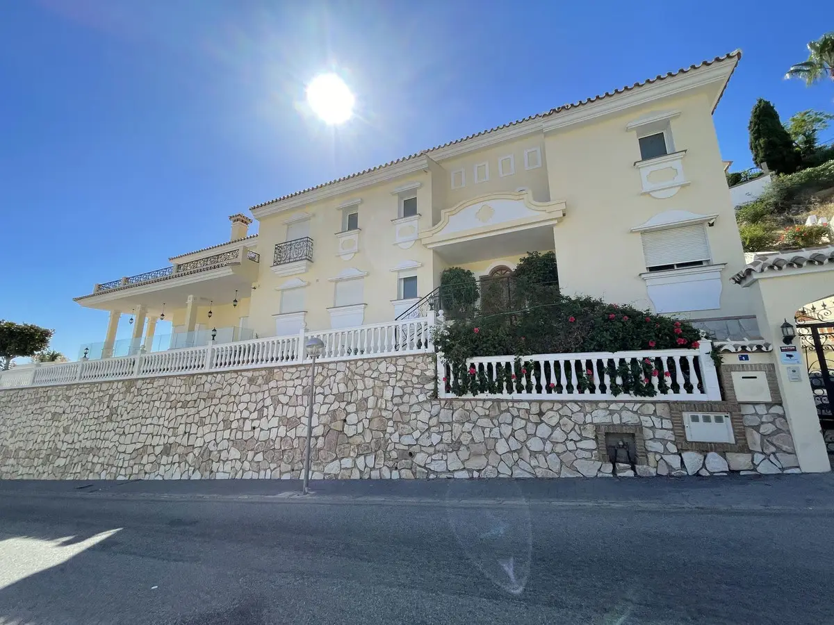 Detached Villa for sale in Riviera del Sol — photo 1
