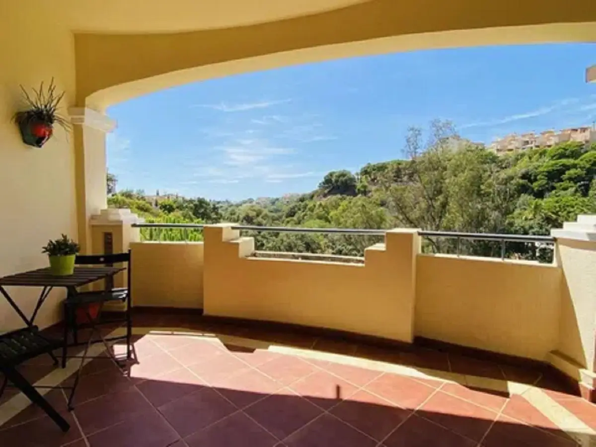 Ground Floor Apartment for sale in Elviria — photo 1
