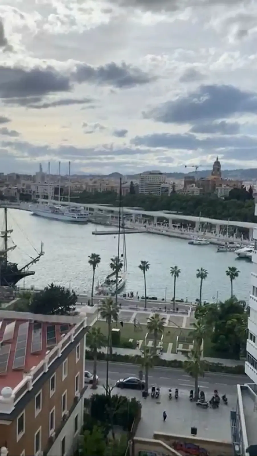 Middle Floor Apartment for sale in Málaga Centro — photo 1