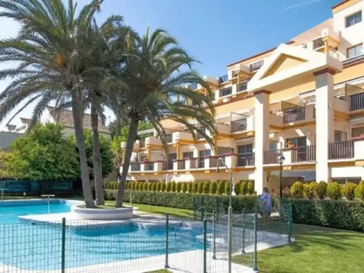 Ground Floor Studio for sale in Elviria — photo 1