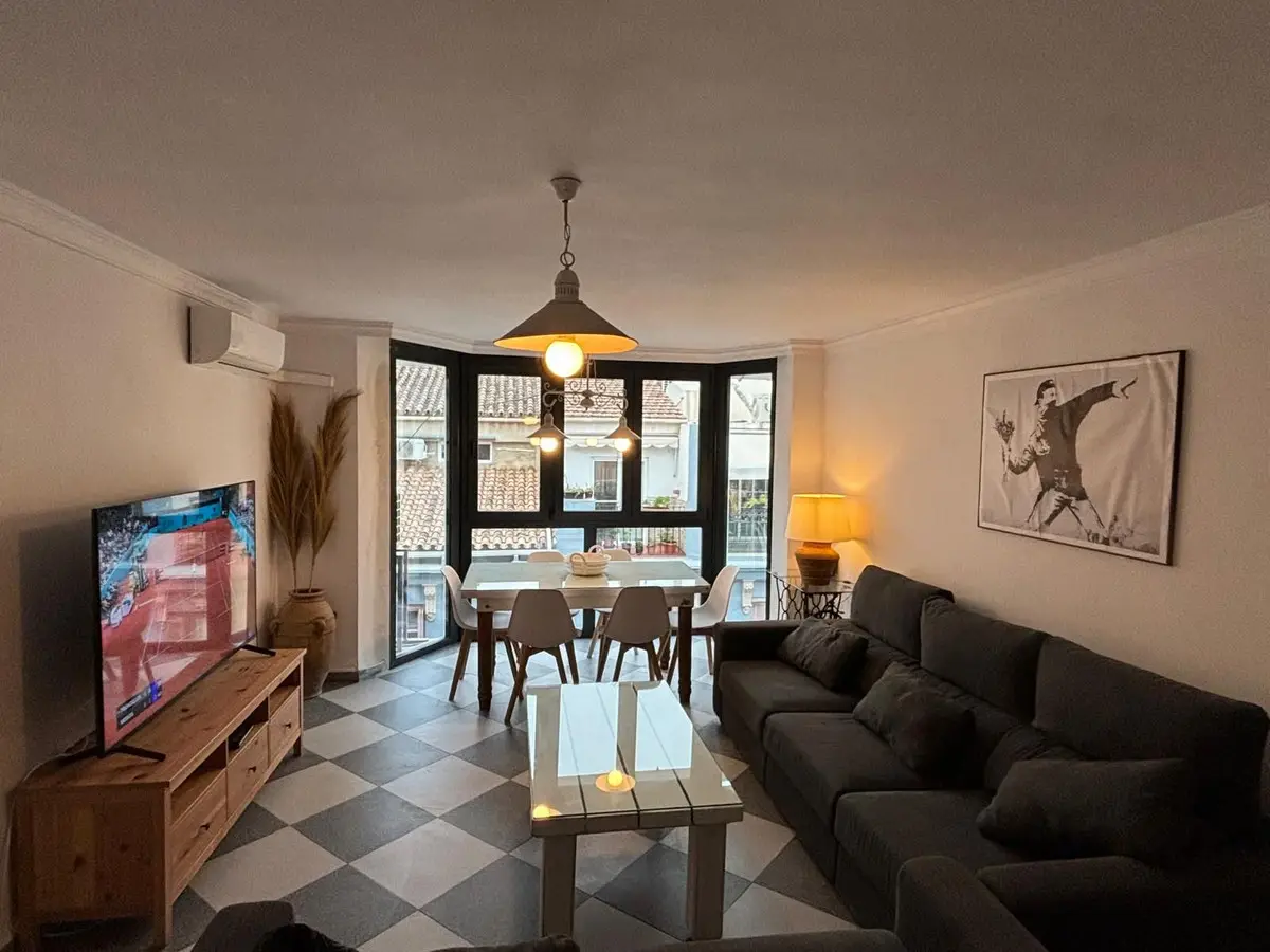 Middle Floor Apartment for sale in Málaga Centro — photo 1
